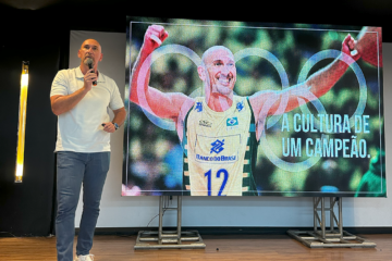 Com auditório lotado, palestra com campeão olímpico Nalbert inspira público da Fecoimp 2025